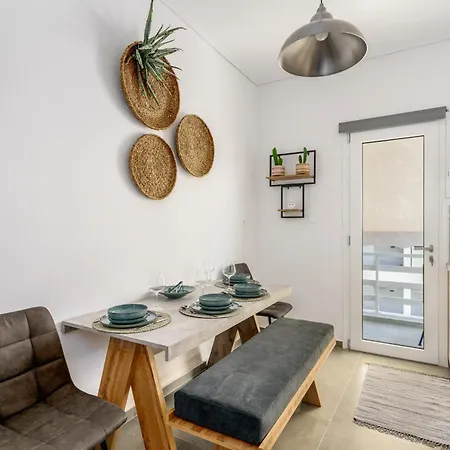 Apartment Mirabilia